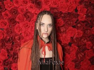 MiaFoxie