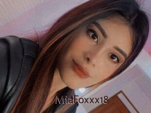 MiaFoxxx18