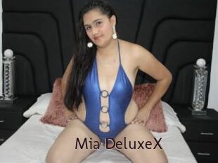 Mia_DeluxeX