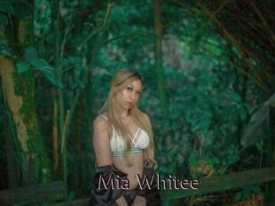 Mia_Whitee
