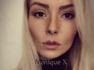 Monique_X