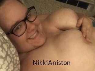 Nikki_Aniston