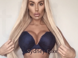 Sydney_foxx