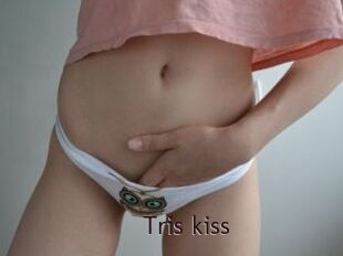 Tris_kiss