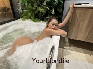 Yourblondiie